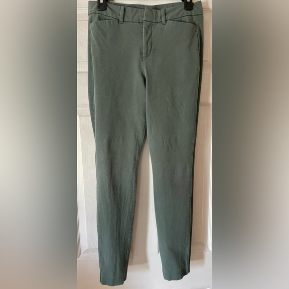 Old Navy High Waisted Pixie Pants - Picture 2 of 4